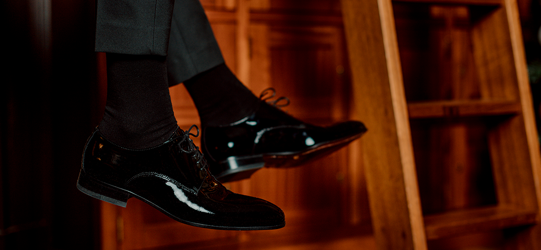 De mannenguide: welke schoenen draag je onder een pak? | Omoda