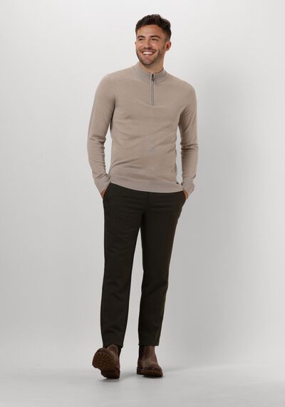Een outfit voor kantoor, niet te klassiek