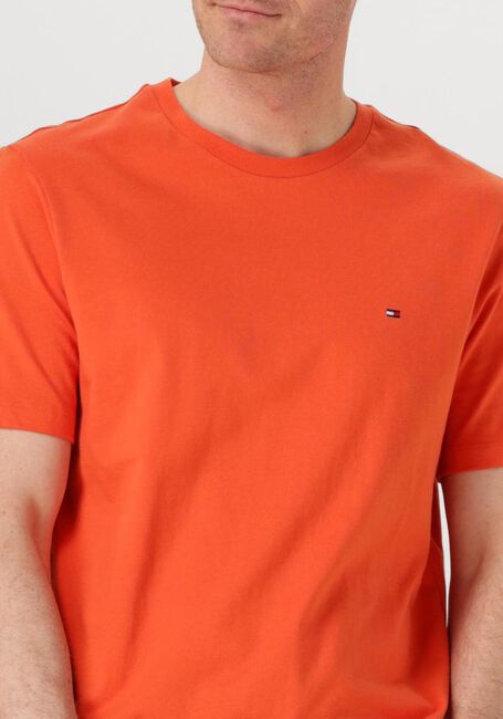 Oranje TOMMY HILFIGER T-shirt ESS SEASONAL REG FIT SOLID TEE - large