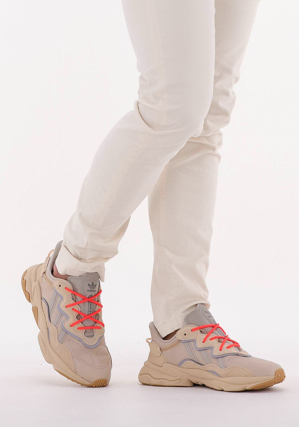 Bruine ADIDAS Lage sneakers OZWEEGO MEN - large