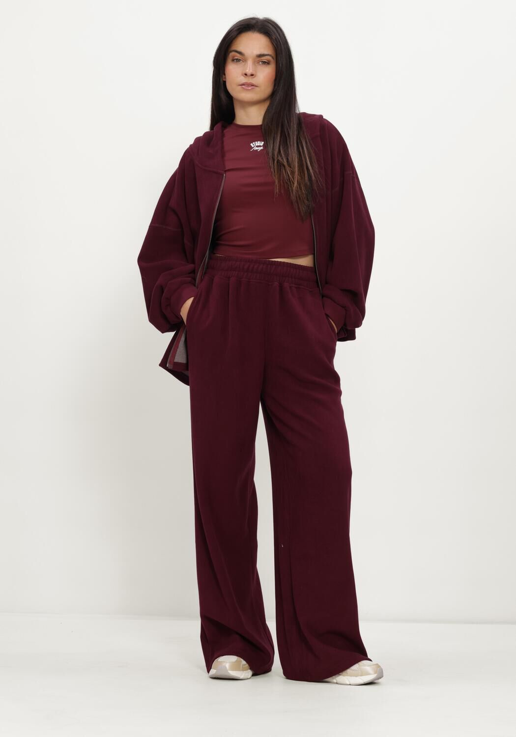 STUDIO AMAYA Dames Tops & T-shirts Essentiel Tee Bordeaux