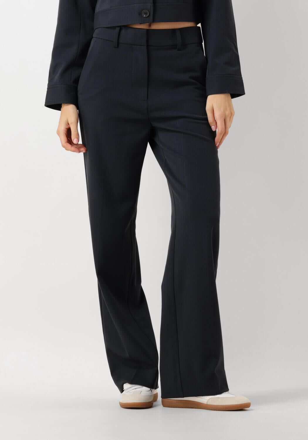 Second Female Navy Blauwe Broek voor Stijlvolle Vrouwen Second Dames Blue Dames