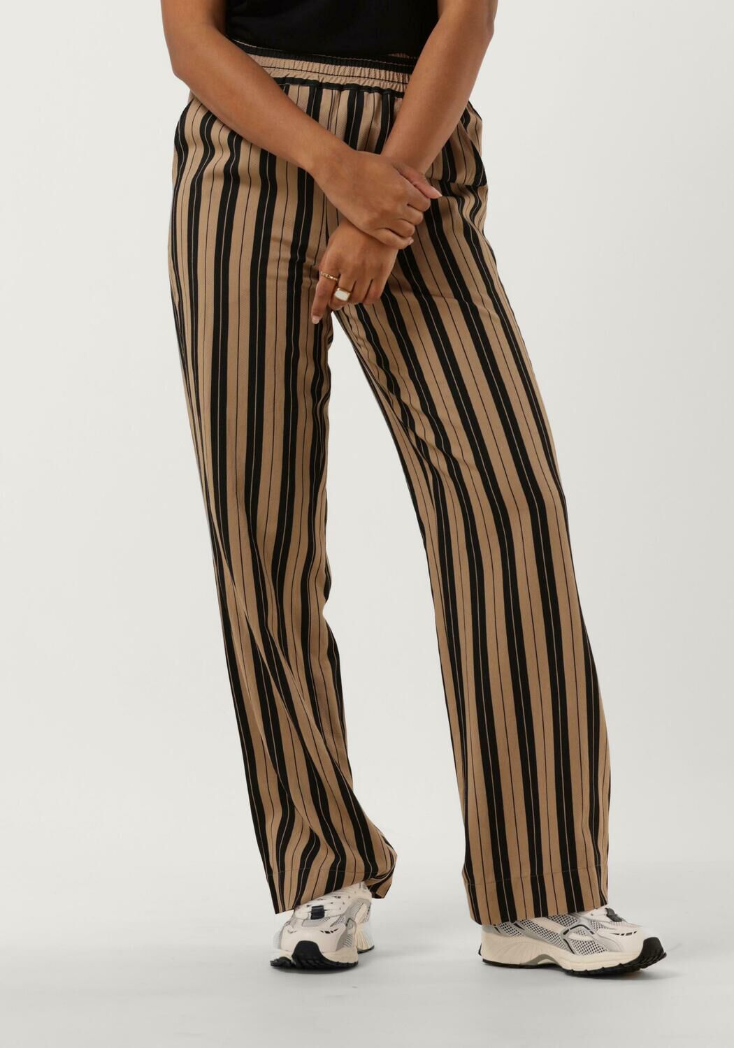 Ruby pants hotsell