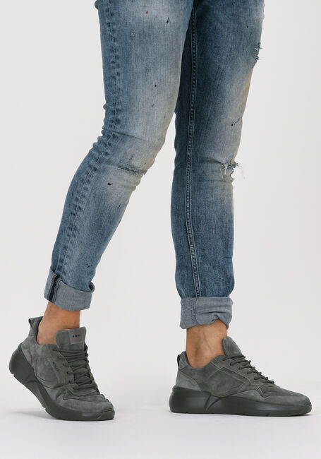 Grijze NUBIKK Lage sneakers ROQUE ROAD WAVE - large