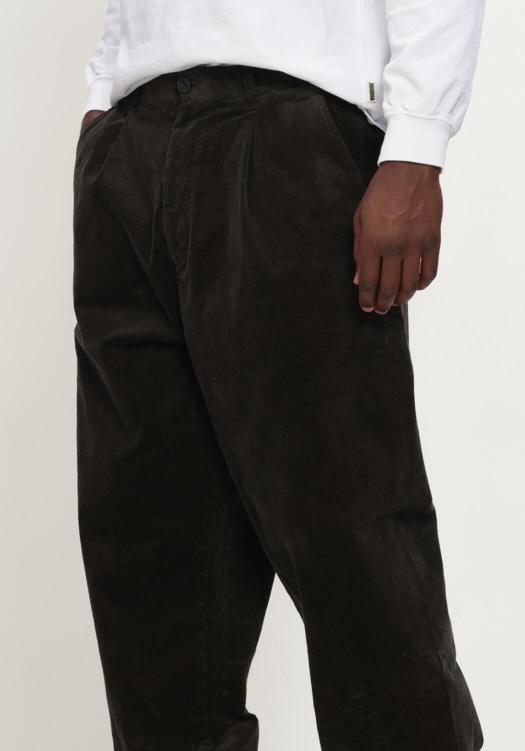 Donkergroene ANERKJENDT Wijde broek AKJACOB CORD PANT - large
