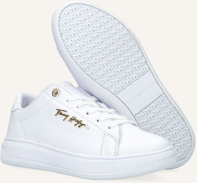 Witte TOMMY HILFIGER Lage sneakers SIGNATURE Witte TOMMY HILFIGER Lage sneakers SIGNATURE - large