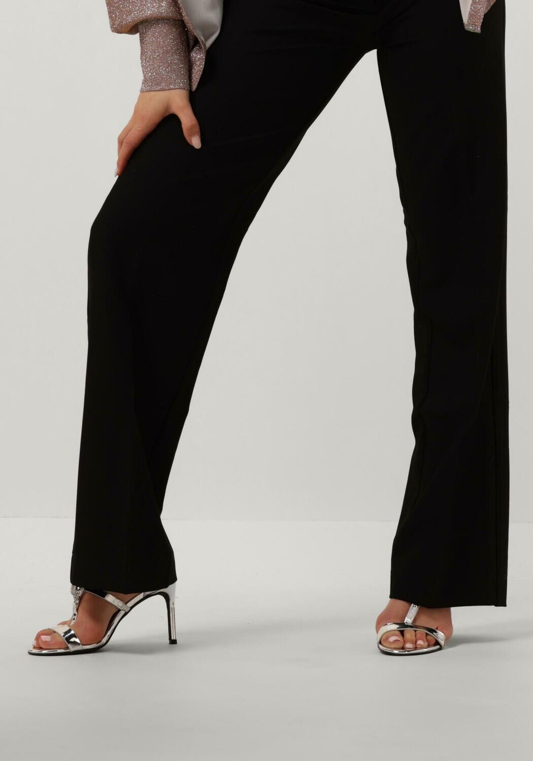 Zilveren KURT GEIGER LONDON Sandalen HAMPTON SANDAL - large