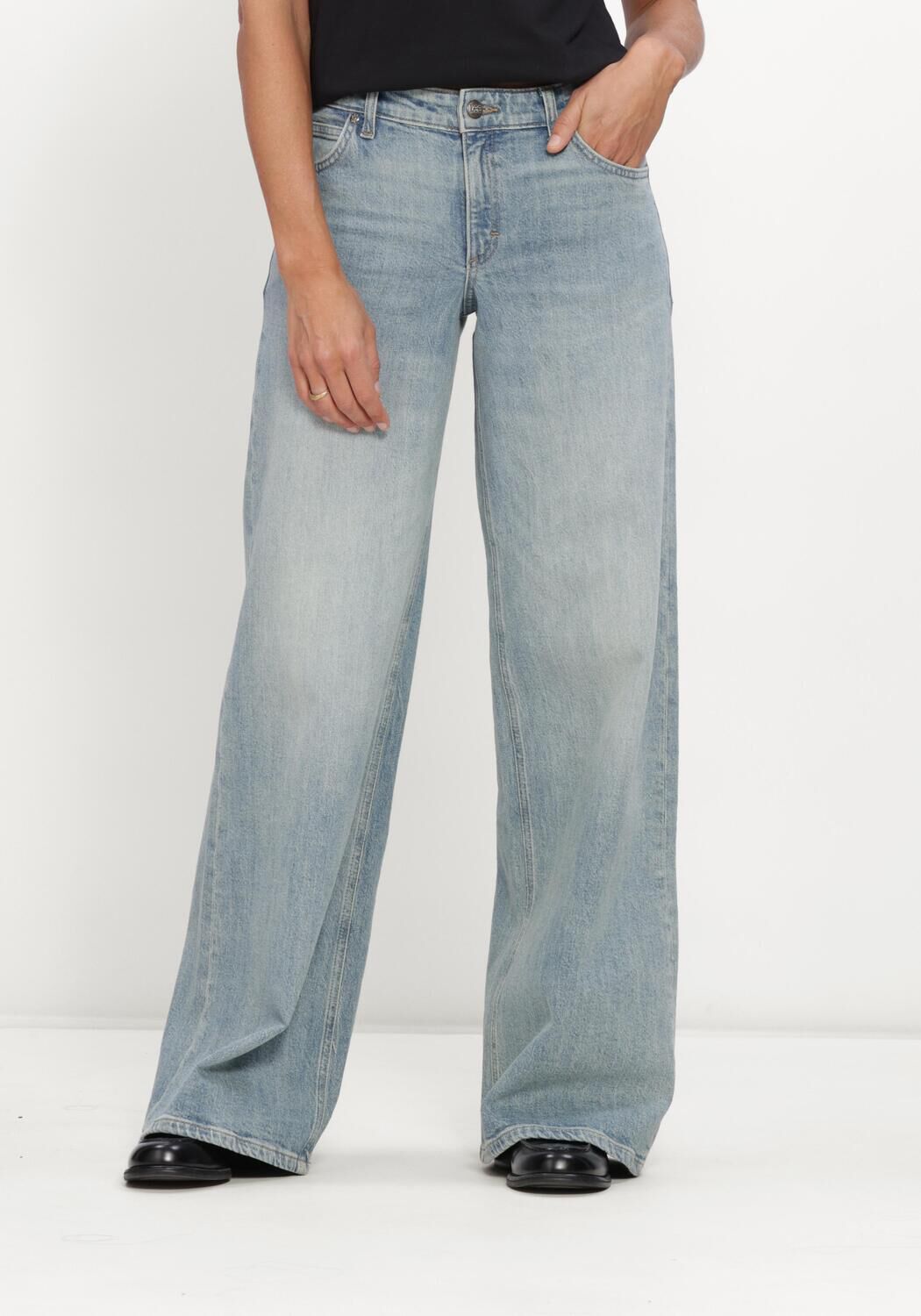 Lichtblauwe LEE Wide jeans PLEATED JEAN - large