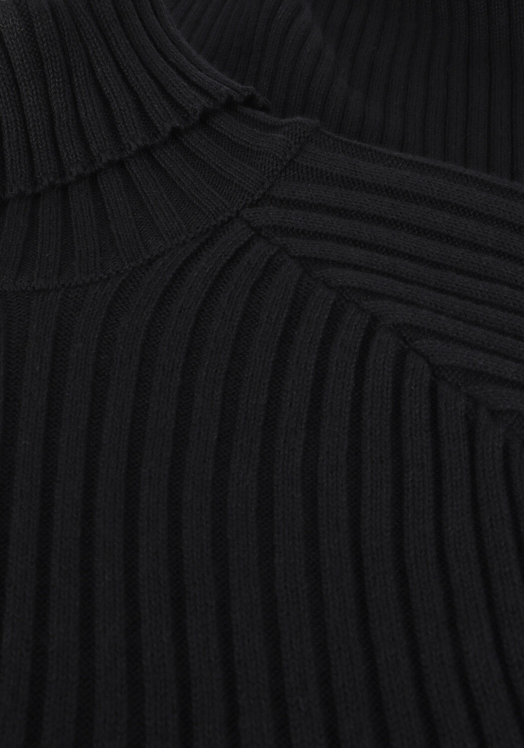 Zwarte Y.A.S. Midi jurk YASMAVI KNIT MIDI ROLLNECK DRESS - large