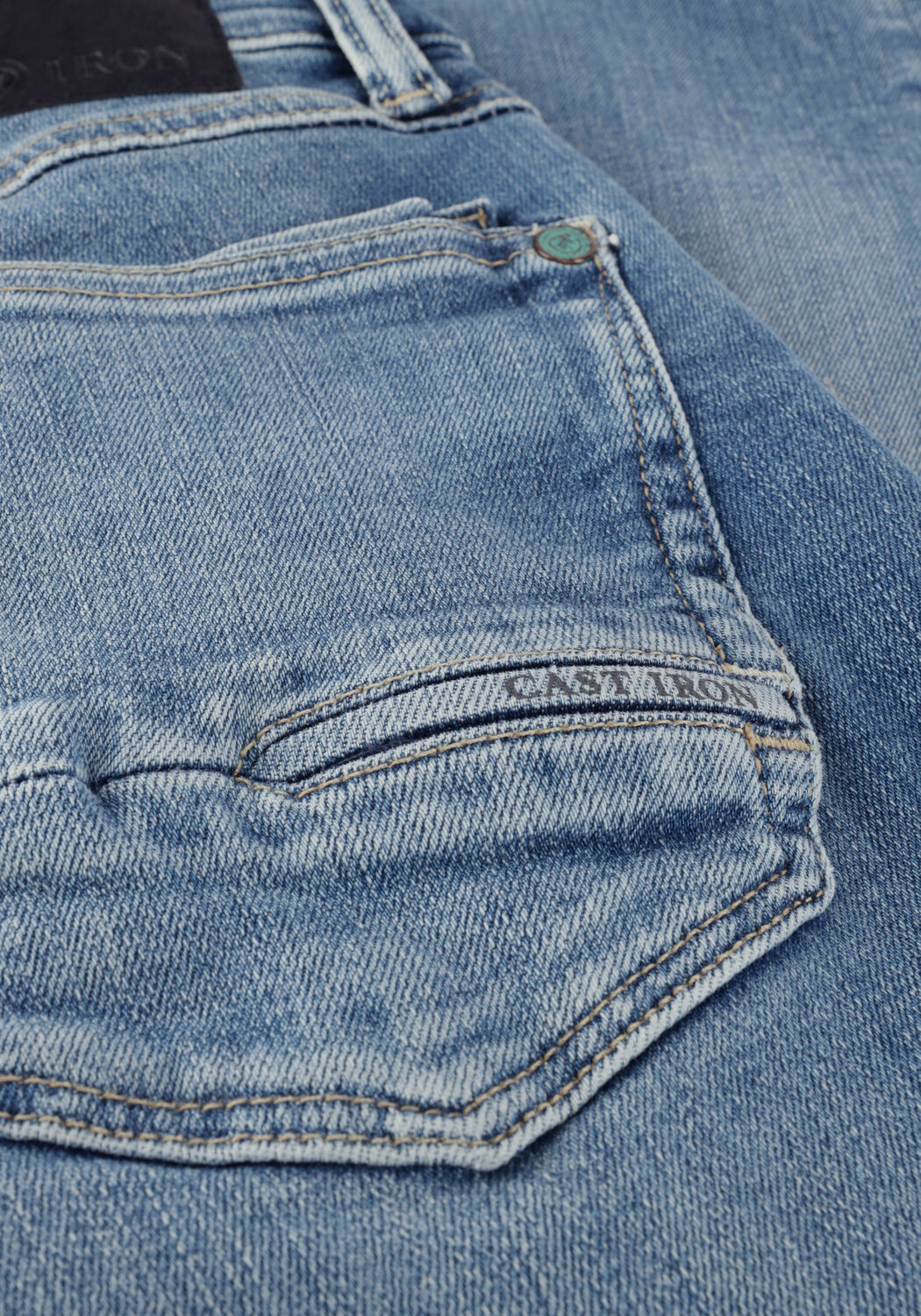 Lichtblauwe CAST IRON Slim fit jeans SHIFTBACK REGULAR TAPERED MEDIUM INDIGO WASH - large