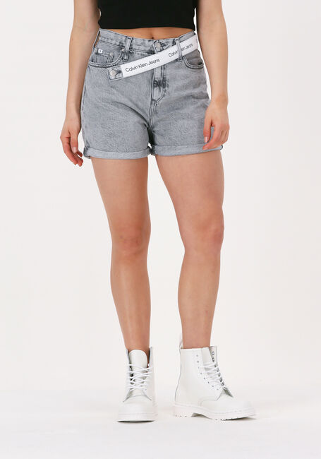 Lichtgrijze CALVIN KLEIN Shorts MOM SHORT - large
