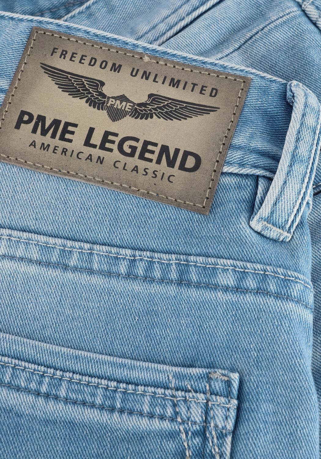 Lichtblauwe PME LEGEND Jeans TAILWHEEL SHORTS SKYBLUE LEFTHAND - large