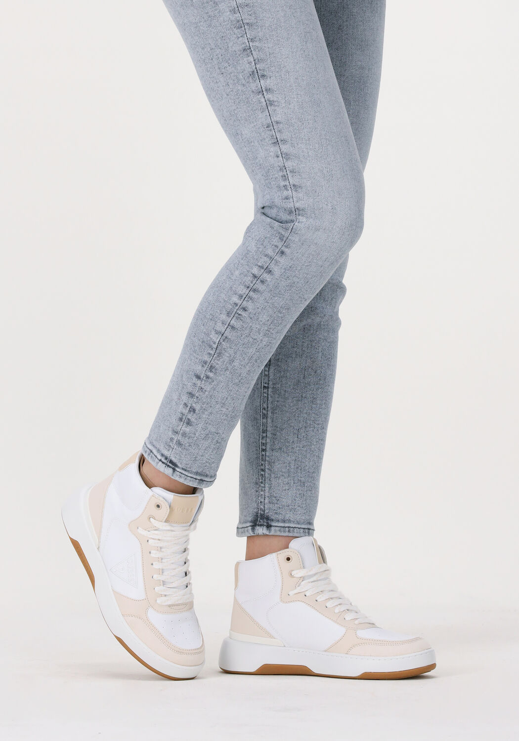 Beige GUESS Hoge sneaker MAEGA Omoda
