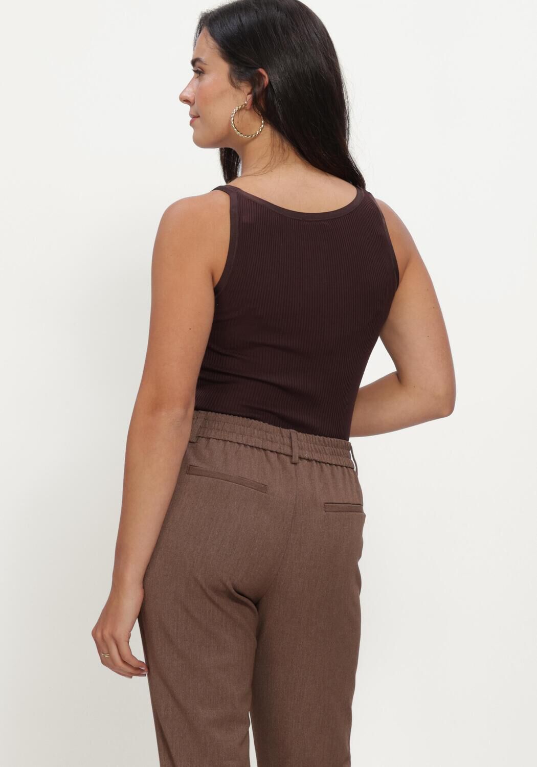 ROSEMUNDE Dames Tops & T-shirts Belle Silk U-neck Strap Elastic Bruin