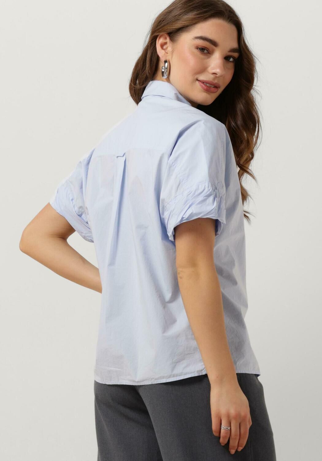KNIT-TED Dames Blouses Lizzy Lichtblauw