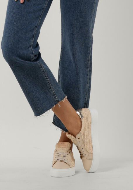 Beige FRED DE LA BRETONIERE Lage sneakers 101010481 - large