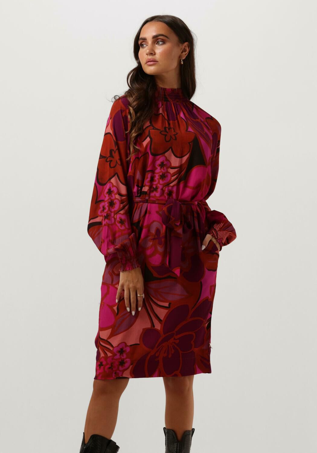 JANSEN AMSTERDAM Dames Jurken Wfp598 Dress Print With Smocked Turtle Neck Roze