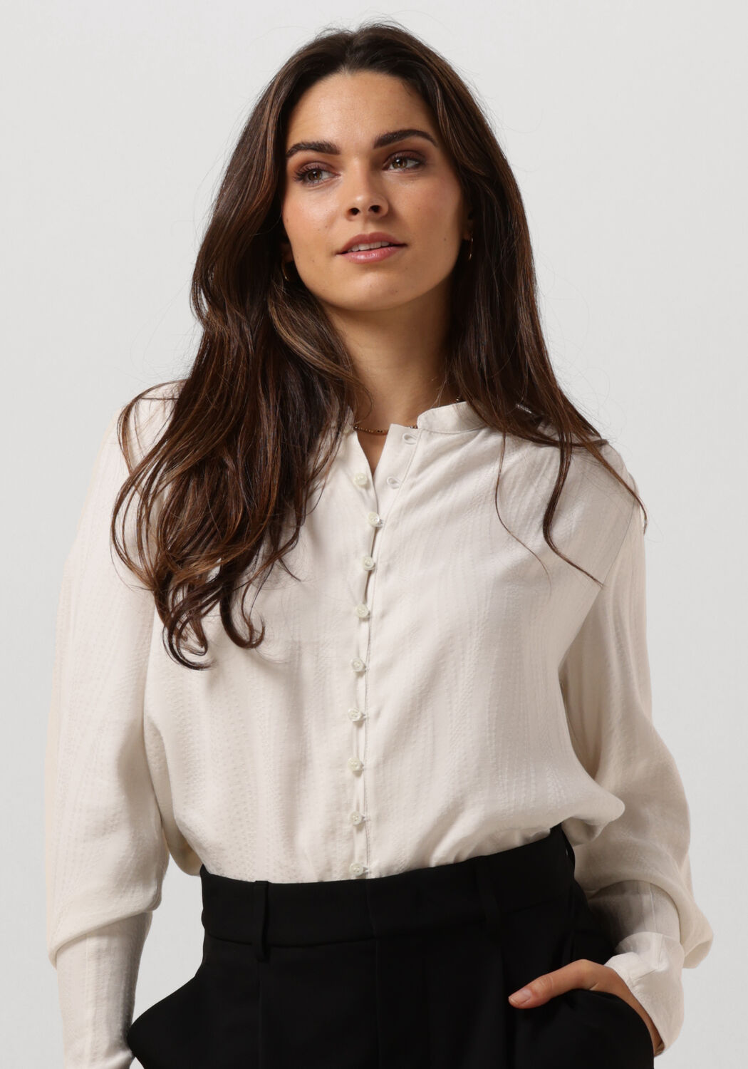 VANILIA Dames Blouses Wavy Texture Blouse Ecru