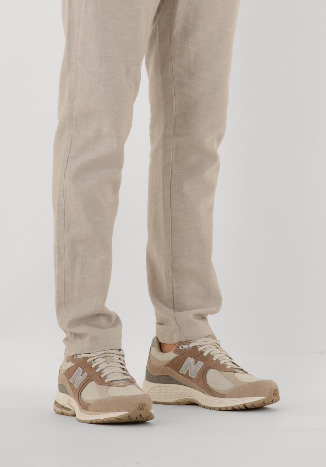 Bruine NEW BALANCE Lage sneakers M2002R M - large