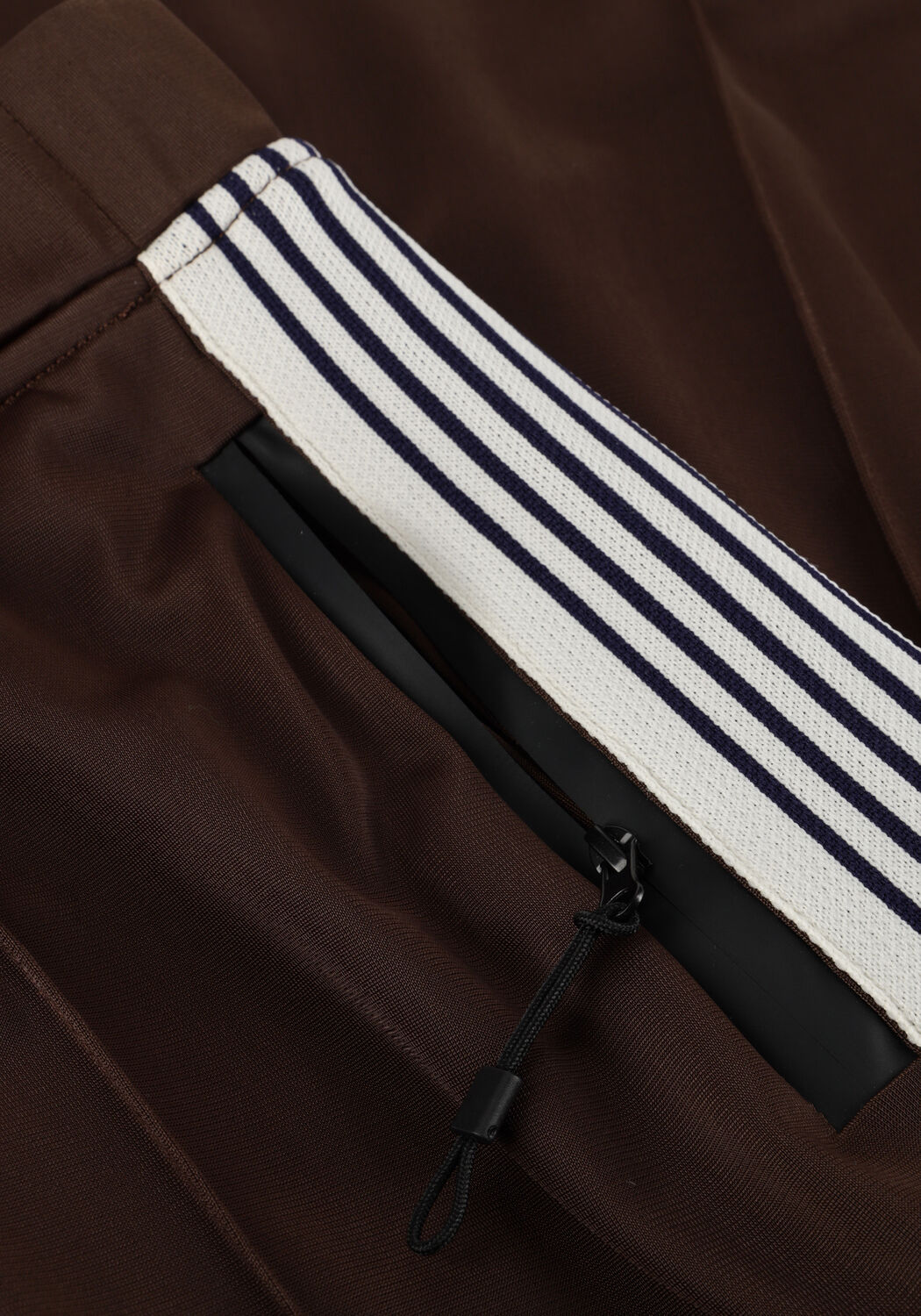 Bruine HAUTE L'AMITI&Eacute; Wijde broek BAGGY TRACK TALL PANTS - large