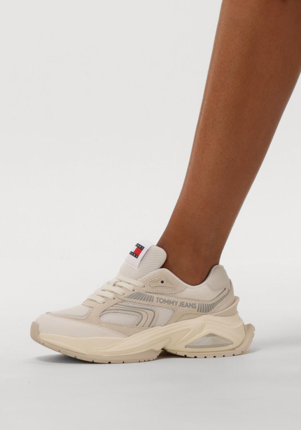 Beige TOMMY JEANS Lage sneakers TJW TRENDY RETRO RUNNER - large