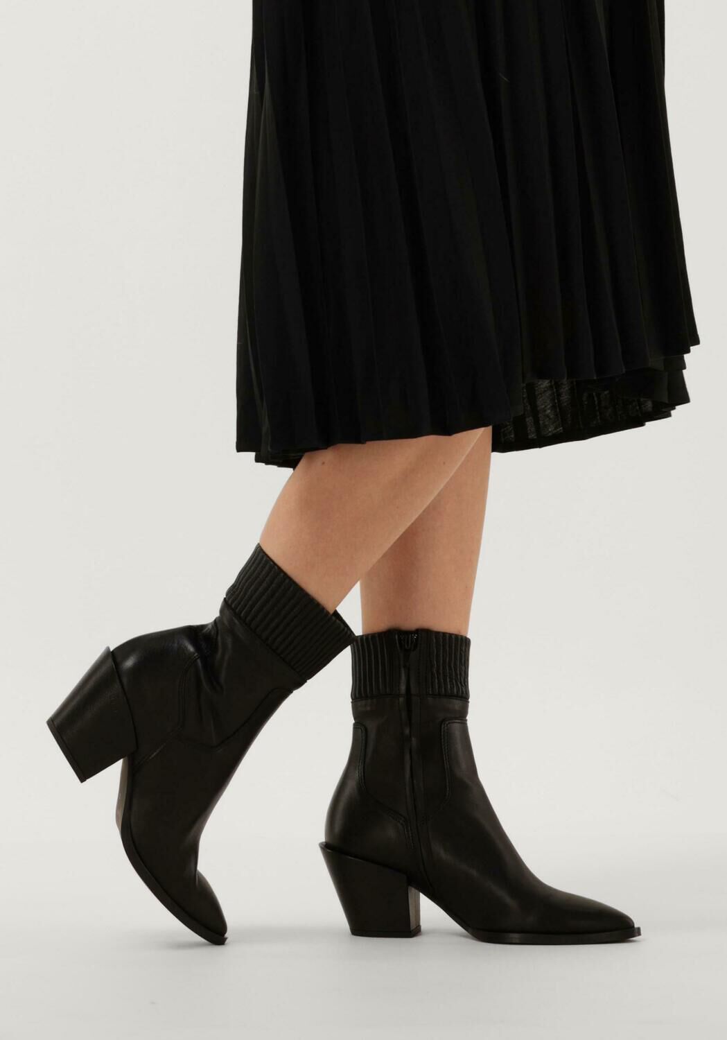 Zwarte NUBIKK Enkellaarsjes ROMEE ROCK - large