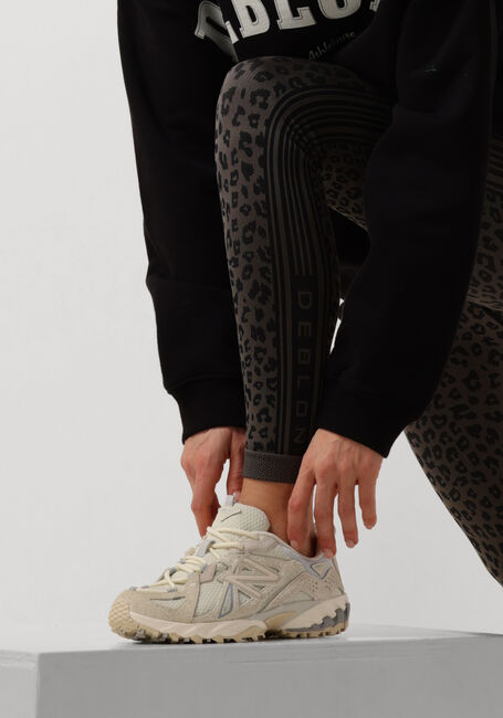 Witte NEW BALANCE Lage sneakers ML610 D Witte NEW BALANCE Lage sneakers ML610 D - large