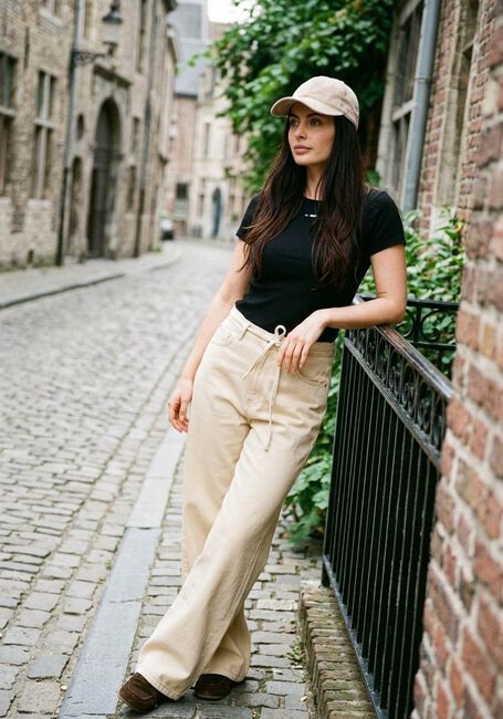 Zwarte TOMMY JEANS Top TJW SLIM ESSENTIAL RIB SS - large