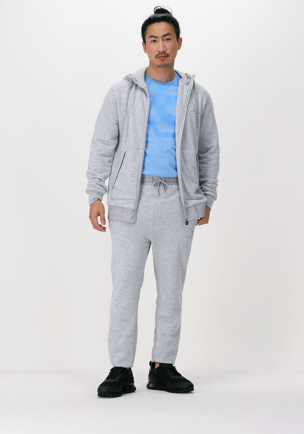 CRUYFF online kopen? | Morgen in huis* | Omoda