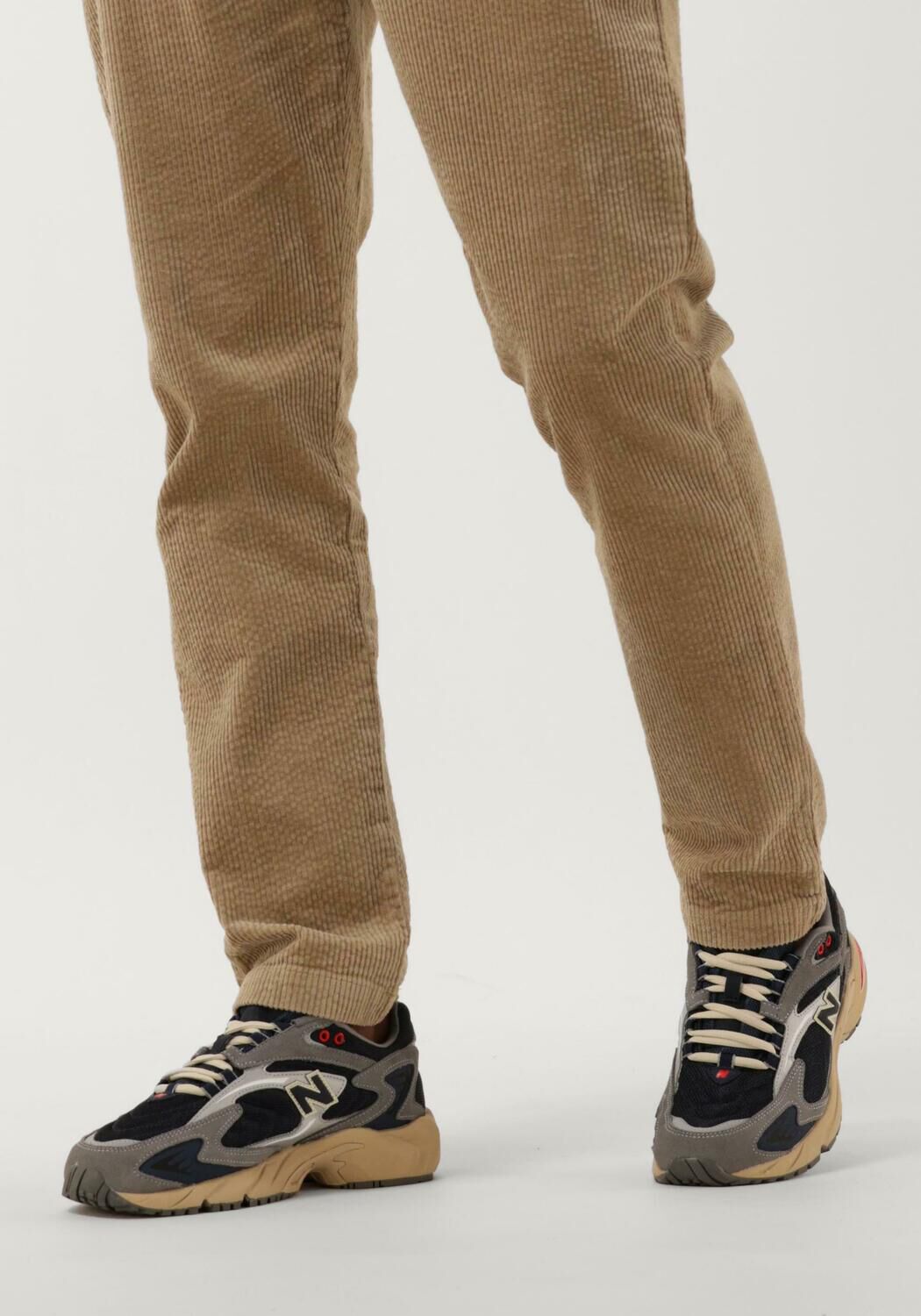 Omoda new balance online