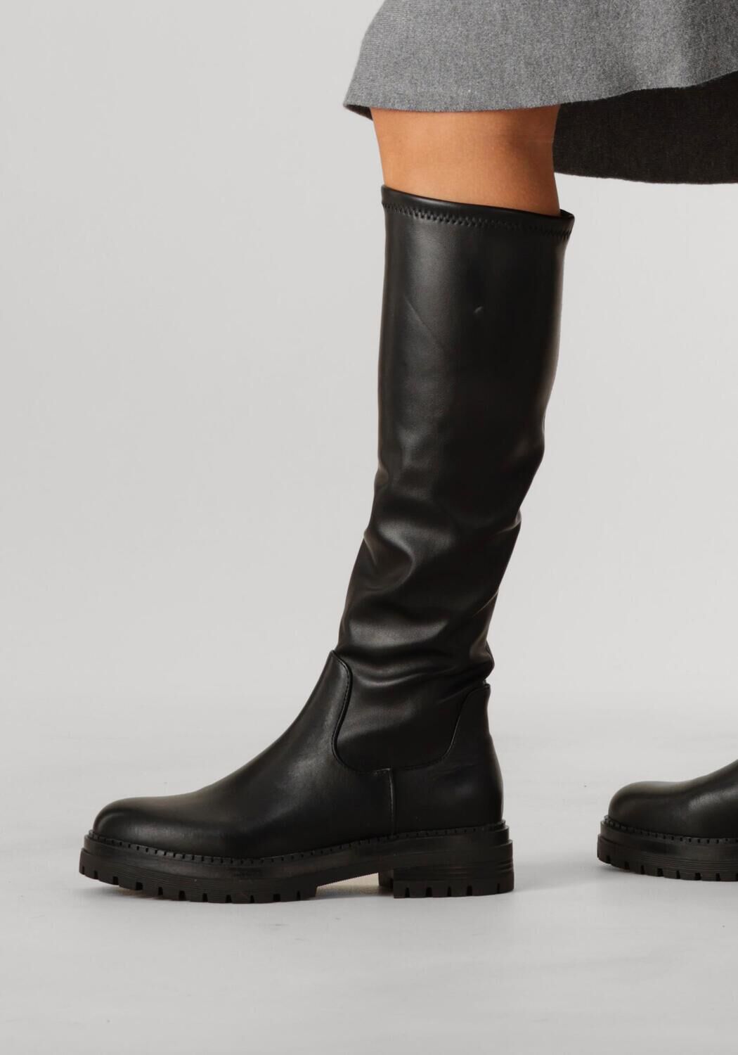 Kalinga Ashok Notre V Laarzen Omoda Hotelkalingaashok Omoda