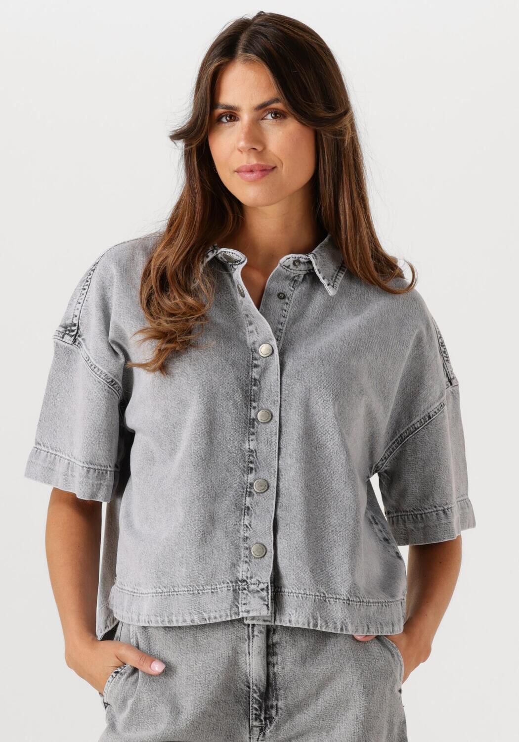 MY ESSENTIAL WARDROBE Dames Tops & T-shirts Malomw143 Boxy Short Shirt Lichtgrijs