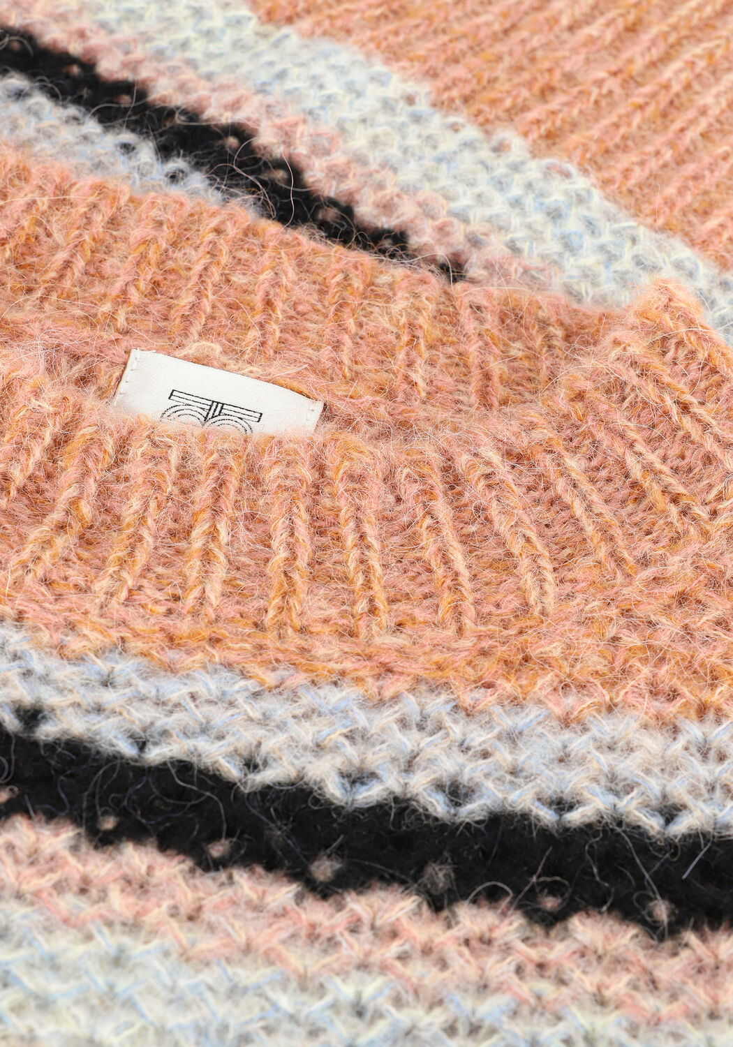 Oranje SECOND FEMALE Trui MARION KNIT O-NECK - large