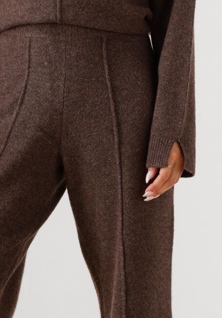 OMODA ATELIER OM-IES X NINA - large