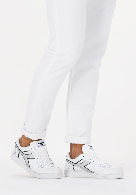 Witte DIADORA Lage sneakers MAGIC BASKET LOW ICONA - large