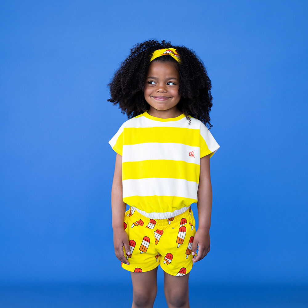 Gele CARLIJNQ Broeken POPSICLE - SPORTY GIRLS SHORTS - large