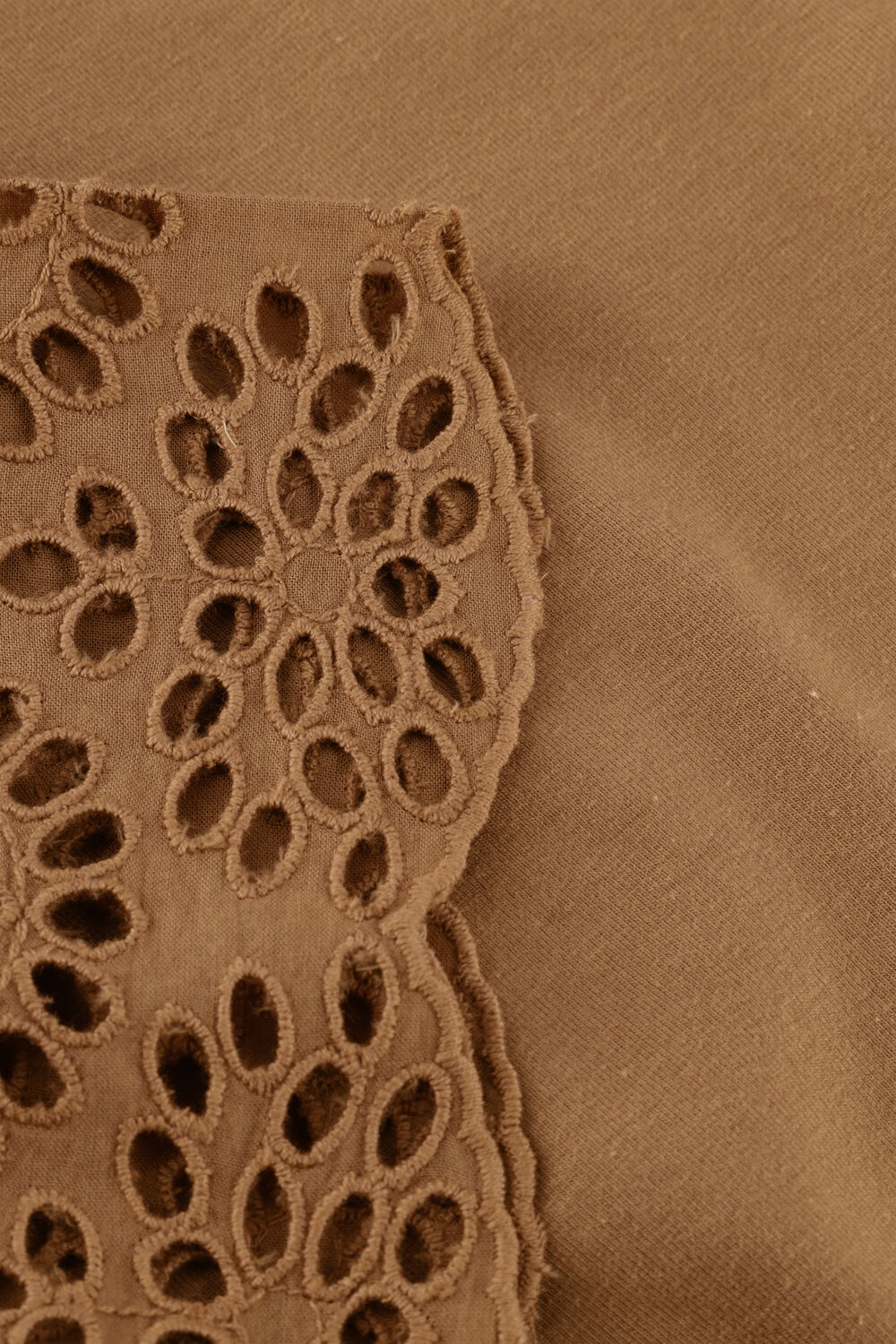 Bruine BAJE STUDIO T-shirt BLESS - large