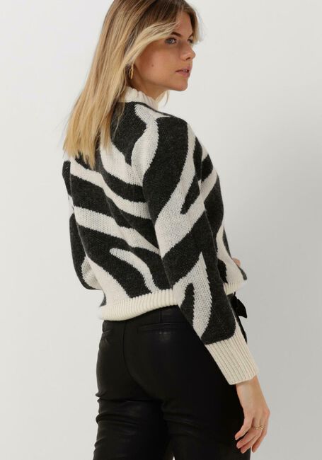 Witte LEVETE ROOM Trui LR-KALIMA 17 PULLOVER - large