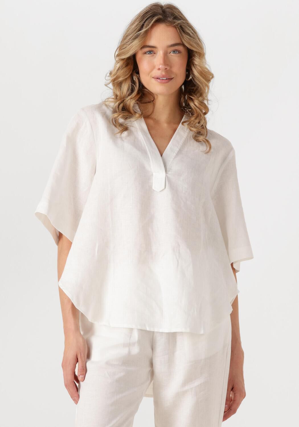 RESORT FINEST Dames Tops & T-shirts Short Sleeve Blouse Wit