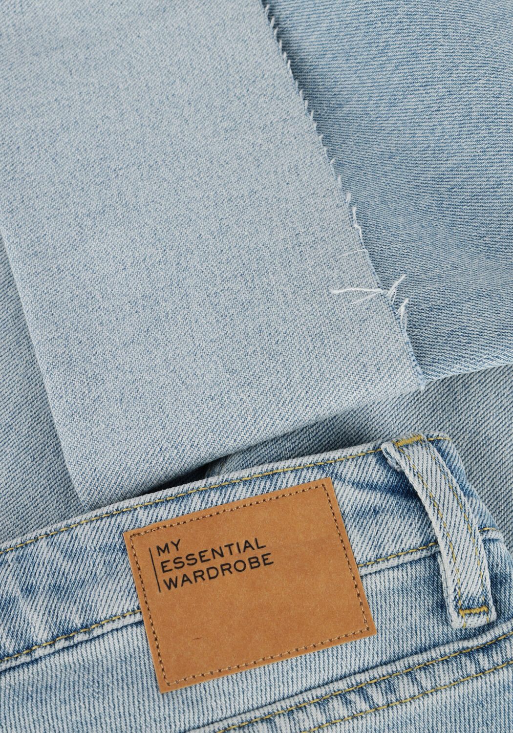 Lichtblauwe MY ESSENTIAL WARDROBE Straight leg jeans DALLASMW 139 HIGH STRAIGHT Y - large