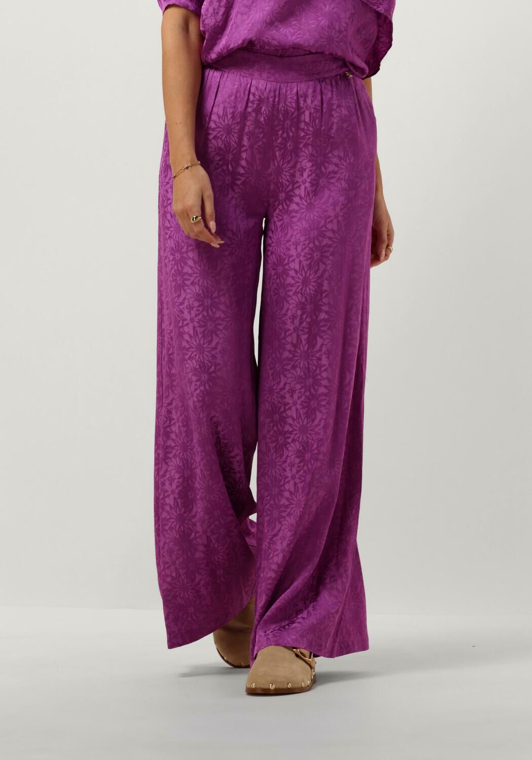 HARPER & YVE gebloemde satijnen high waist wide leg pantalon ROSIE paars