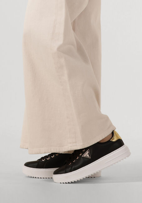 Zwarte GUESS Lage sneakers DENESA - large