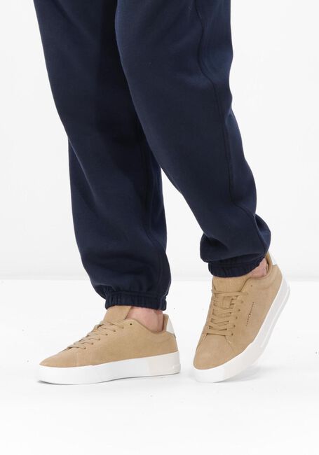 Beige TOMMY HILFIGER Lage sneakers TOMMY HILFIGER COURT CORE - large