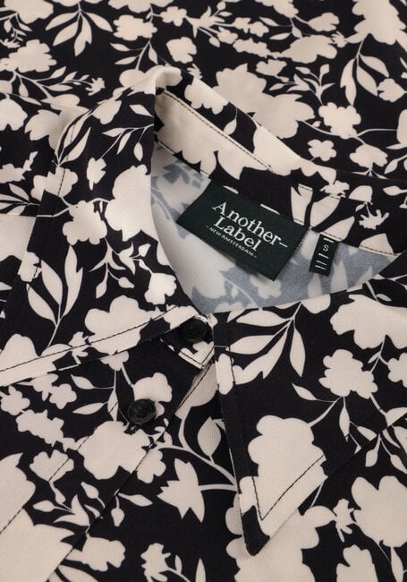 Zwarte ANOTHER LABEL Blouses JAYLA SHIRT L/S Zwarte ANOTHER LABEL Blouses JAYLA SHIRT L/S - large