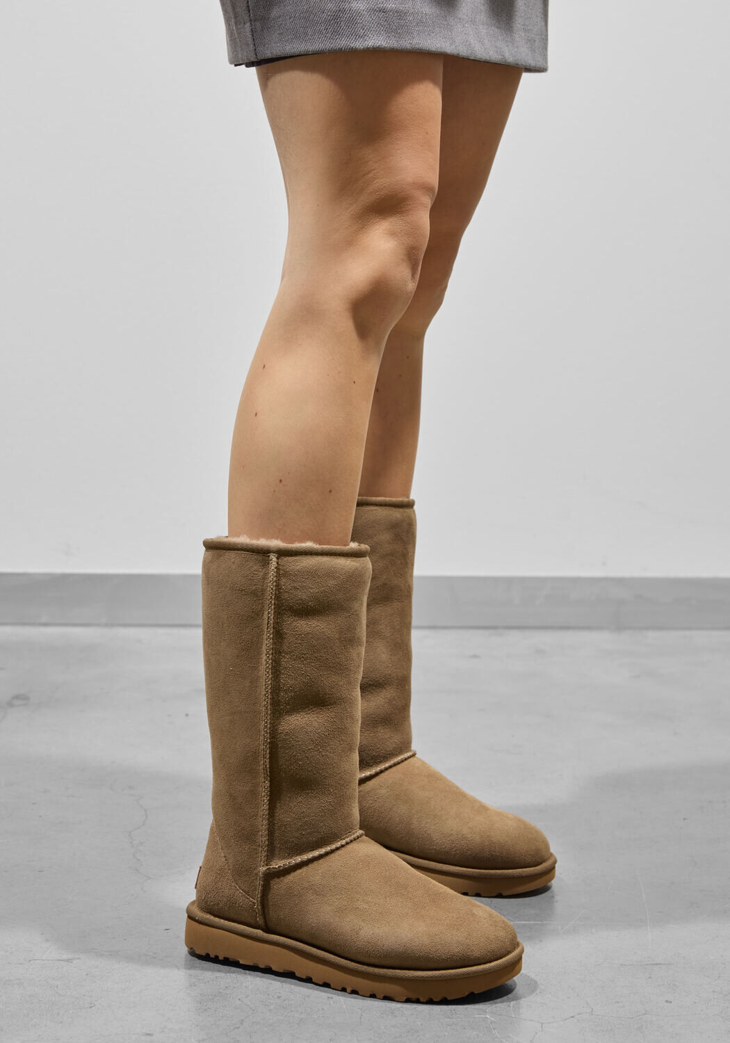 Taupe UGG Vachtlaarzen CLASSIC TALL II - large