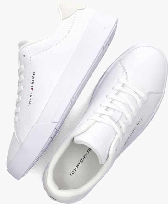 Witte TOMMY HILFIGER Lage sneakers TOMMY HILFIGER COURT - large