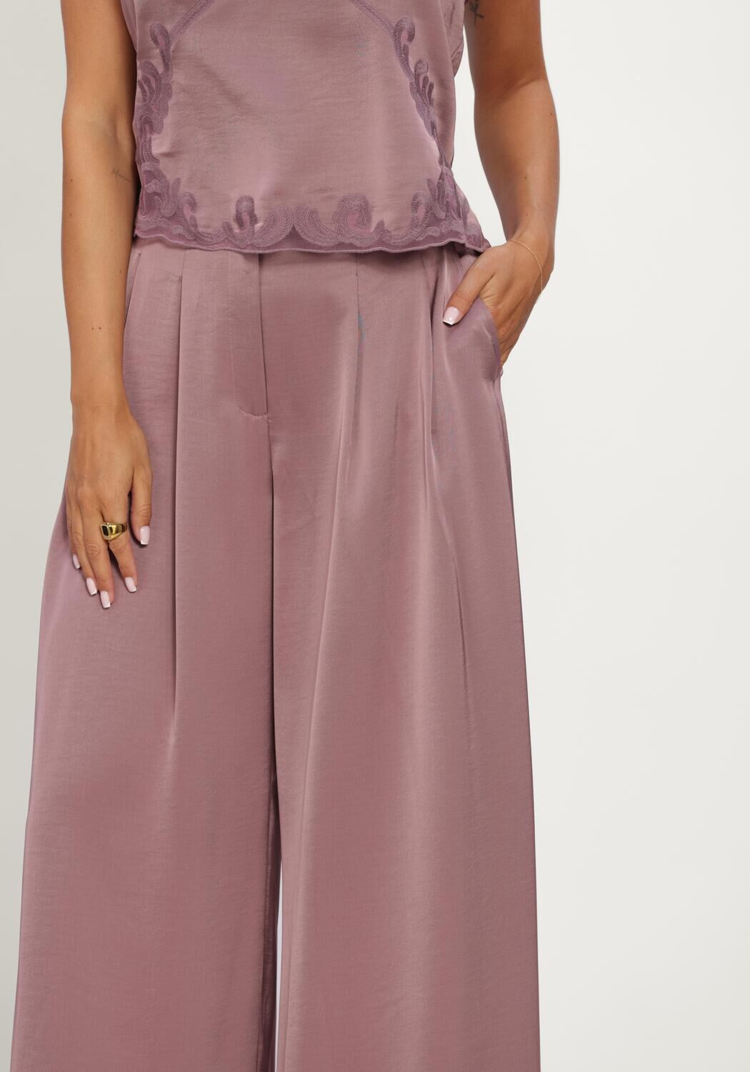 Paarse DANTE6 Broeken ONIQUE WIDE LEG SATIN PANTS - large
