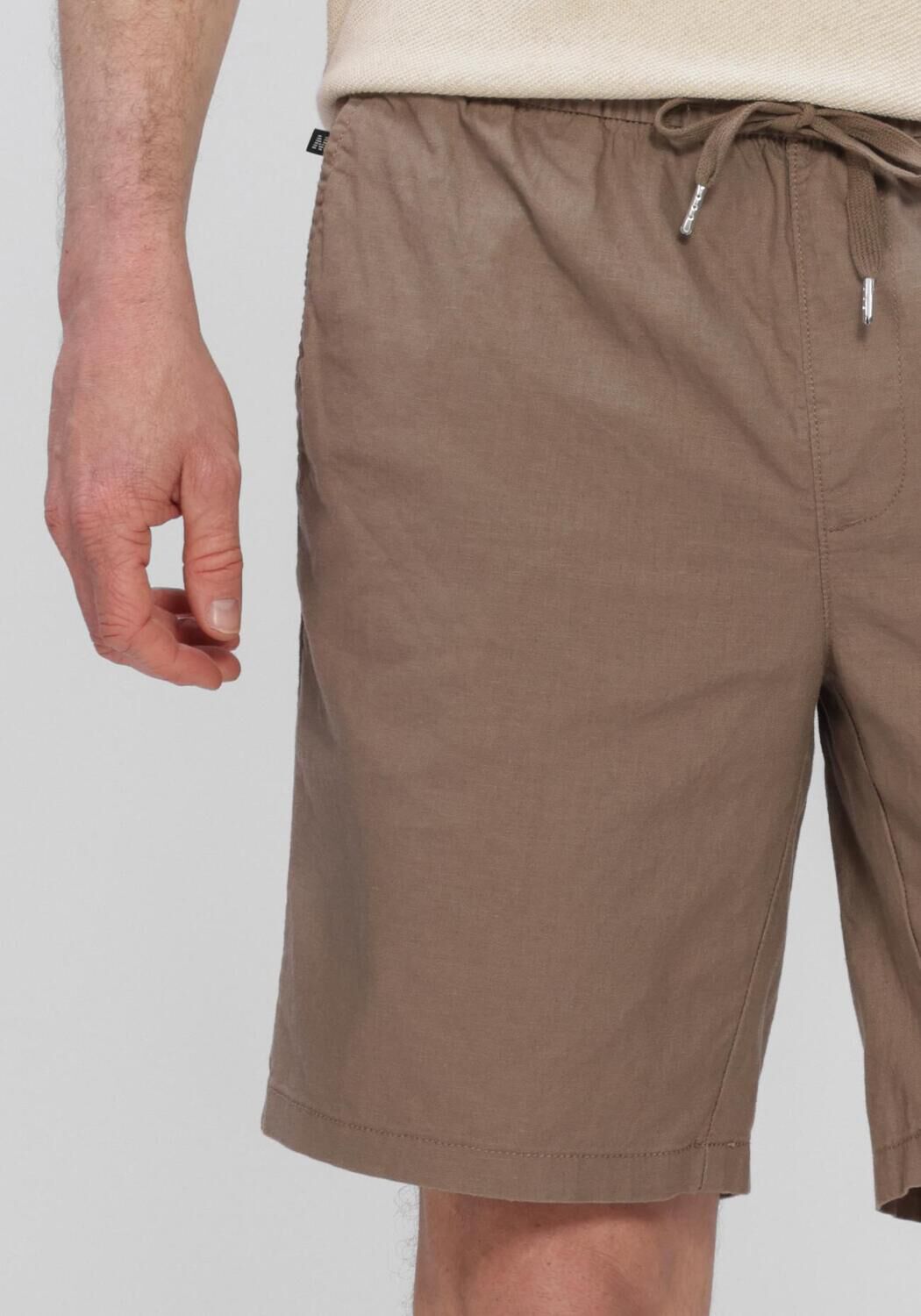 Taupe MATINIQUE Korte broek MABARTON SHORT - large