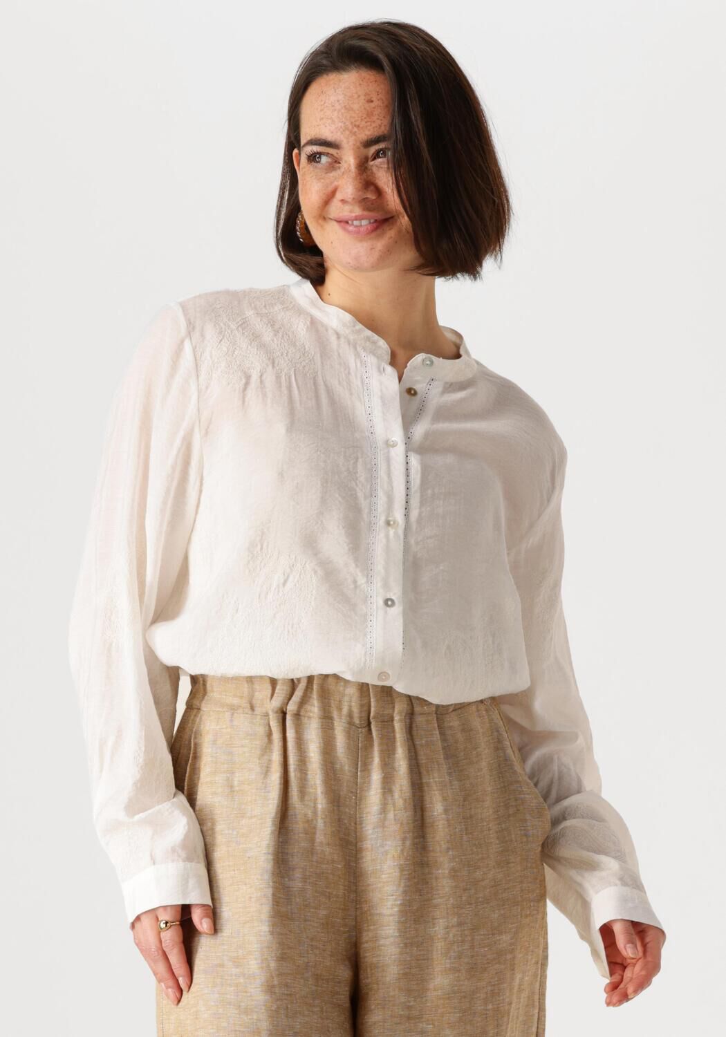 NUKUS Dames Blouses Rosan Blouse Embroidery Gebroken Wit