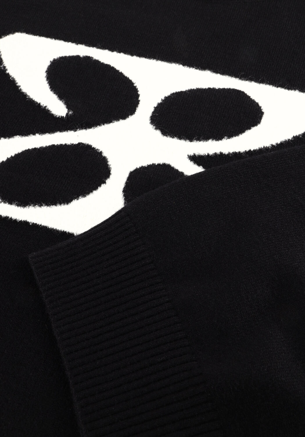 Zwarte STUDIO AR Trui JOANNE - large